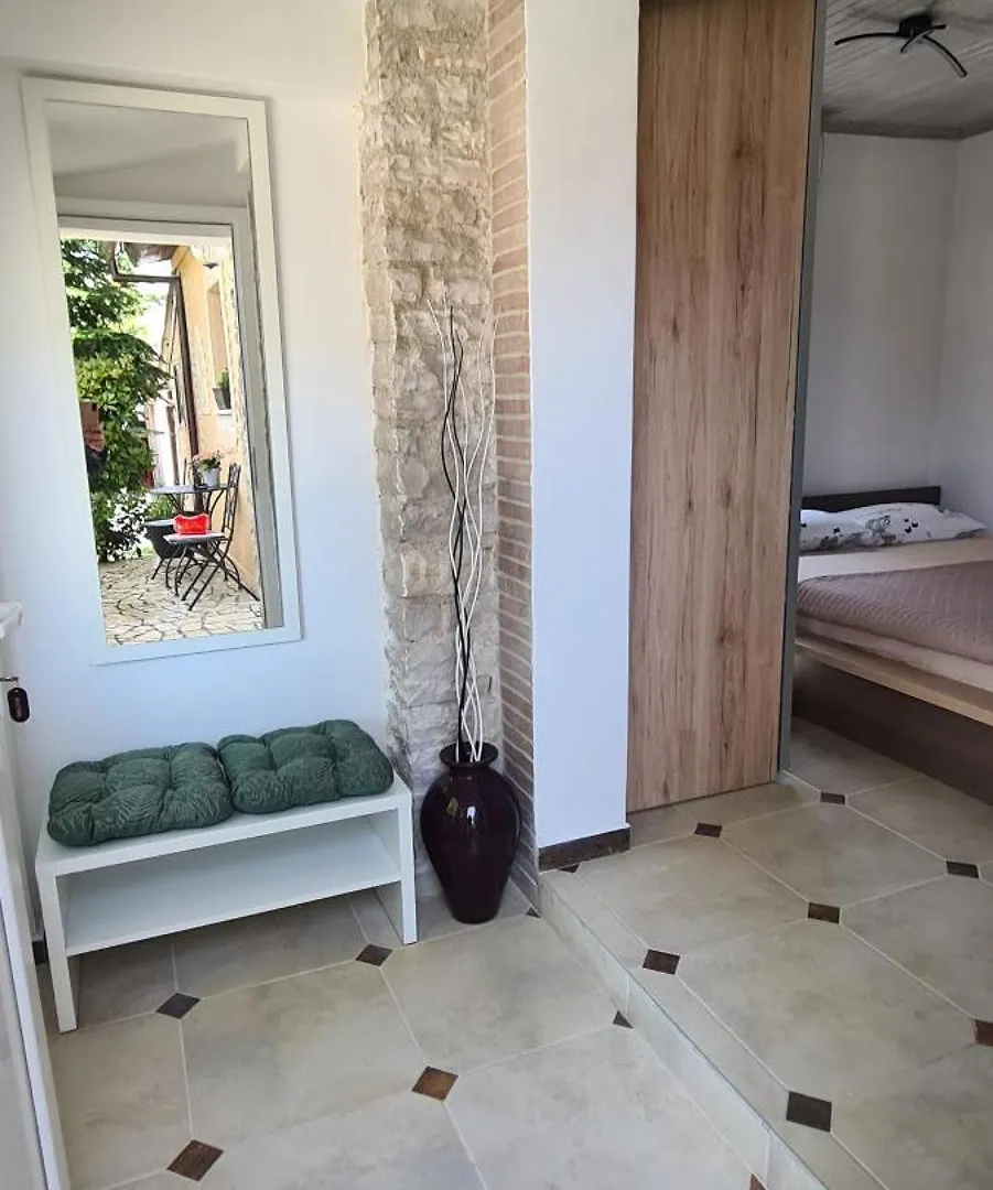 Studio Apartman Alen Pula Apartment