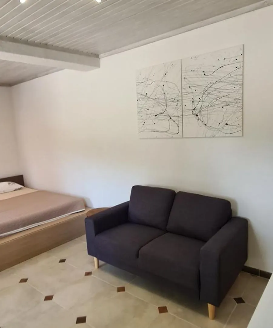 Apartment Studio Apartman Alen Pula